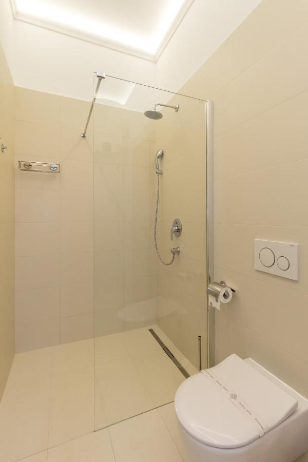 Maniva Old Town Luxury Rooms - Prime Spot By Riva Promenade Split Exterior photo