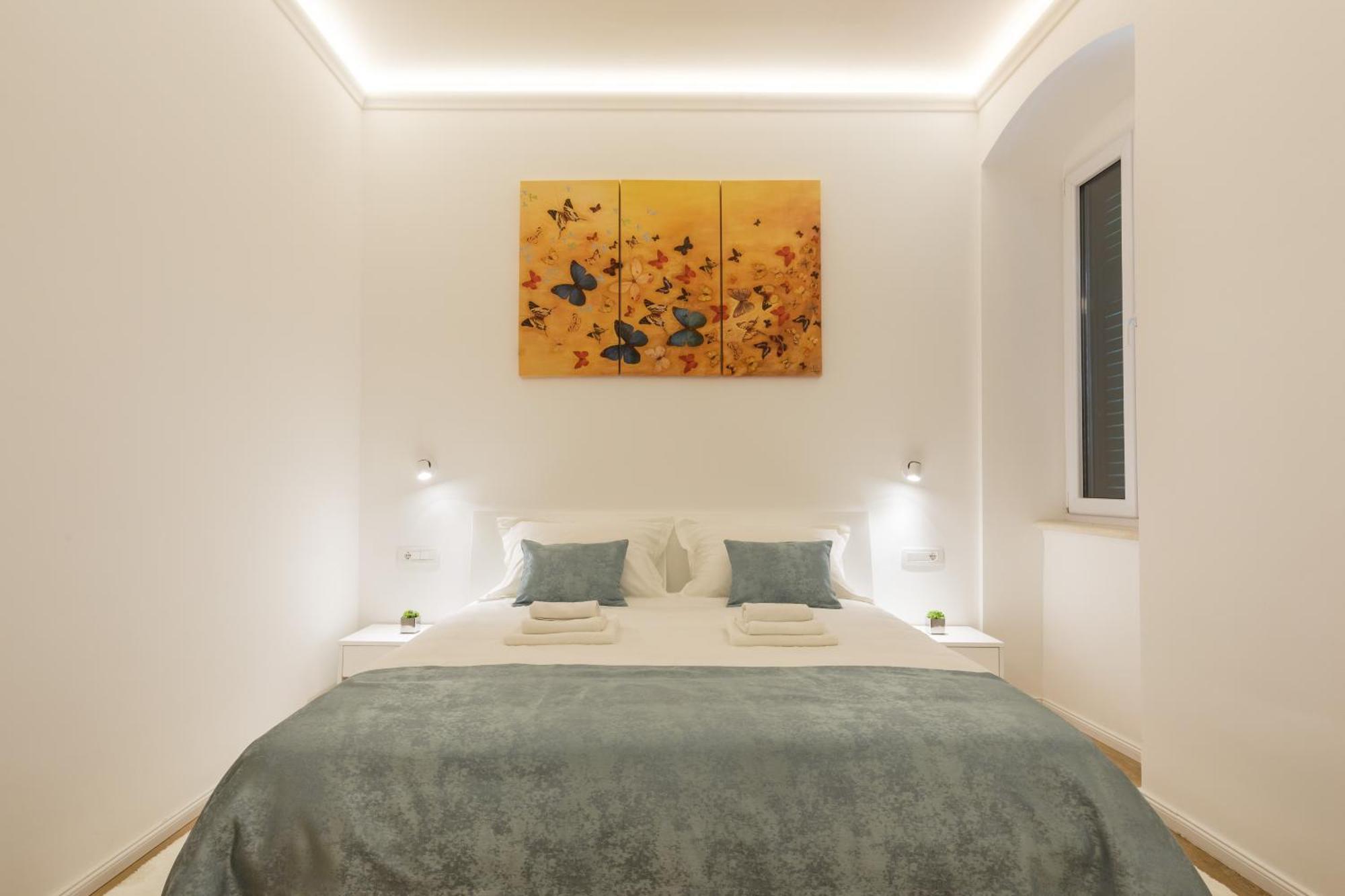 Maniva Old Town Luxury Rooms - Prime Spot By Riva Promenade Split Exterior photo